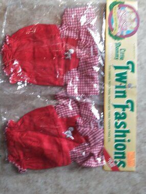 1980s Cabbage Patch Kids TWIN Red Overalls Outfits (2), Toys R Us